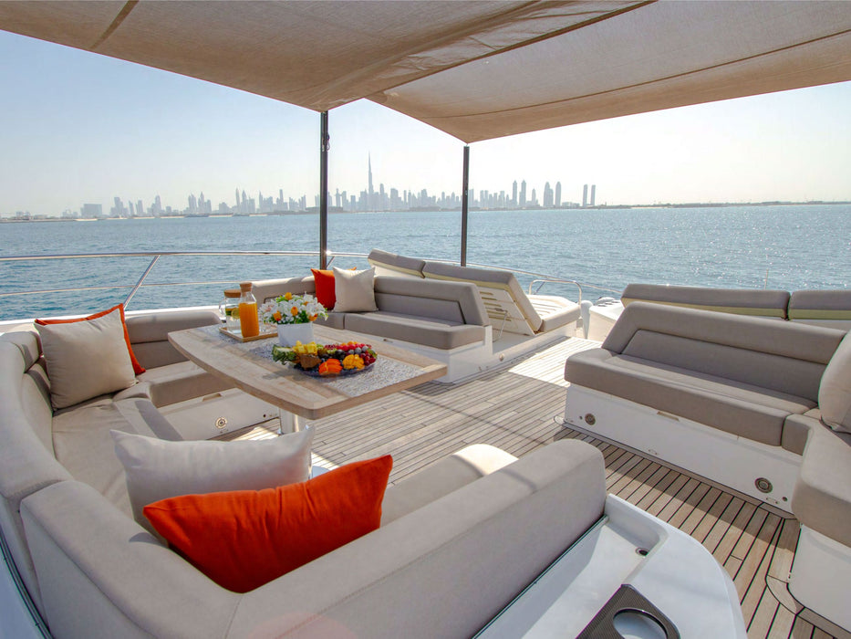 Dubai Premium Yat Kiralama 116 ft(36m) 20 Kapasite