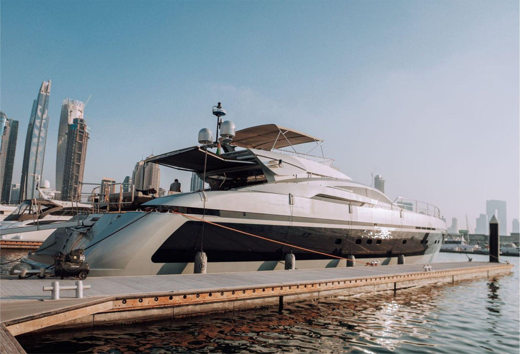 Dubai Premium Yat Kiralama 105ft(32m) 25 Kapasite