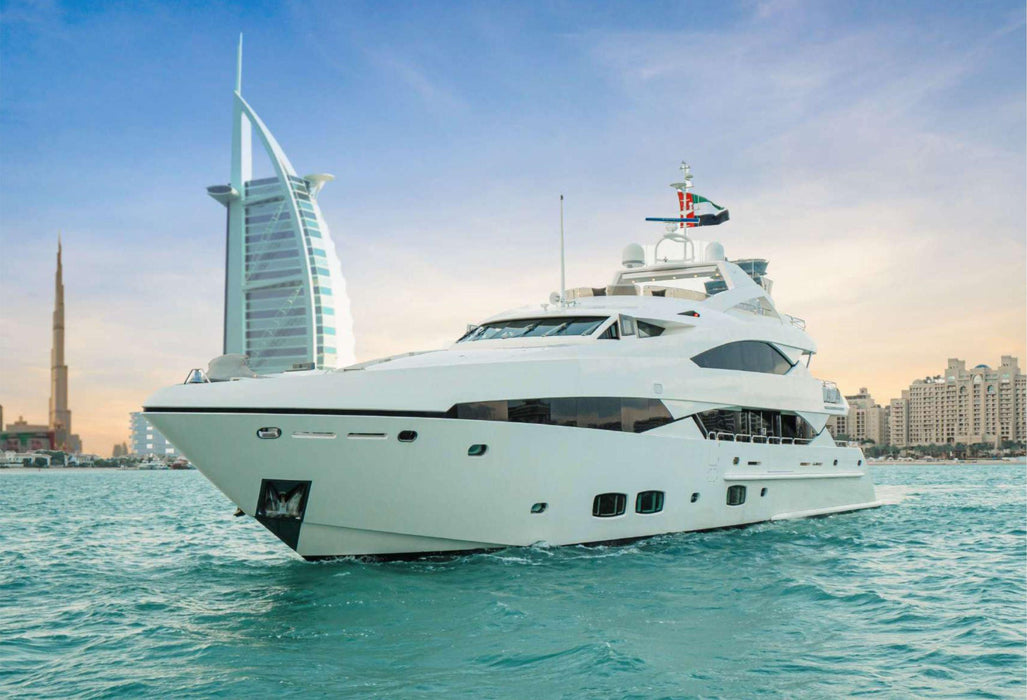 Dubai Premium Yat Kiralama 131ft(40m) 30 Kapasite