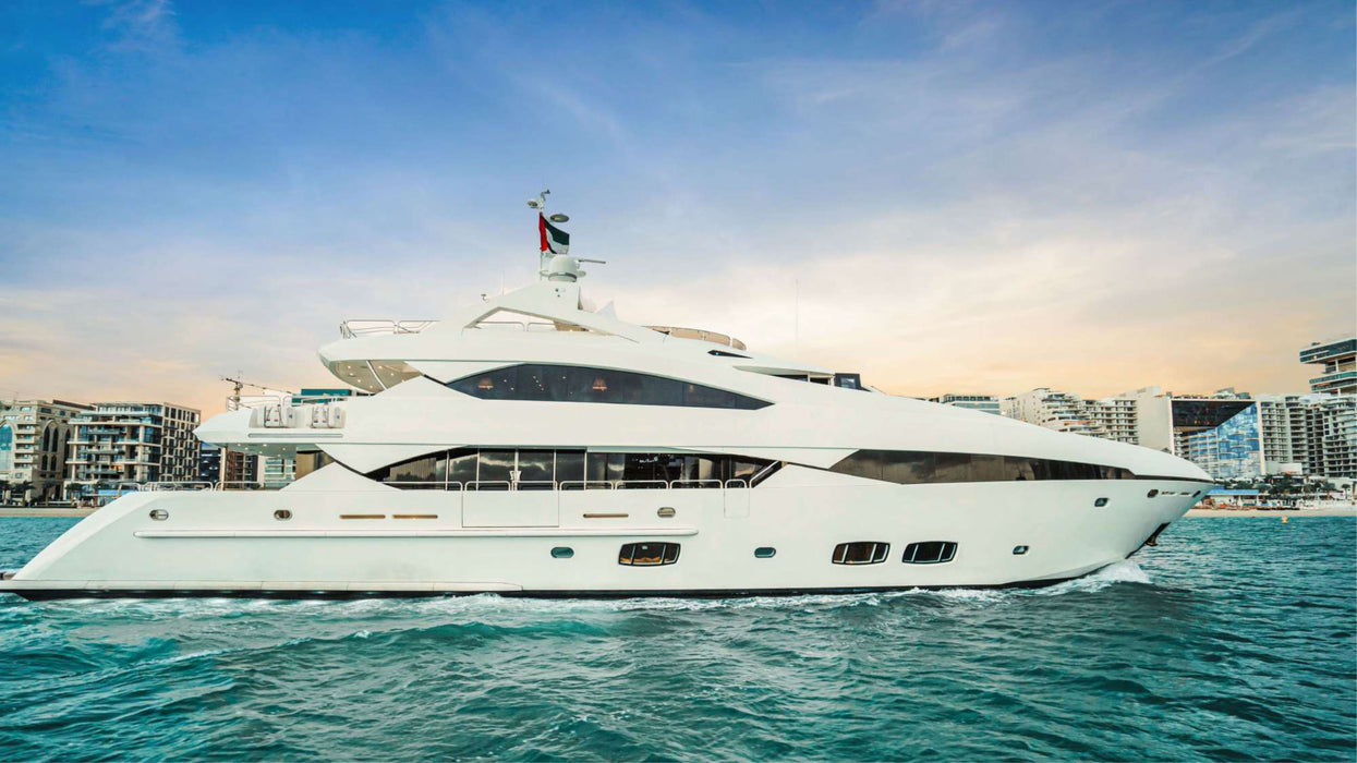 Dubai Premium Yat Kiralama 131ft(40m) 30 Kapasite