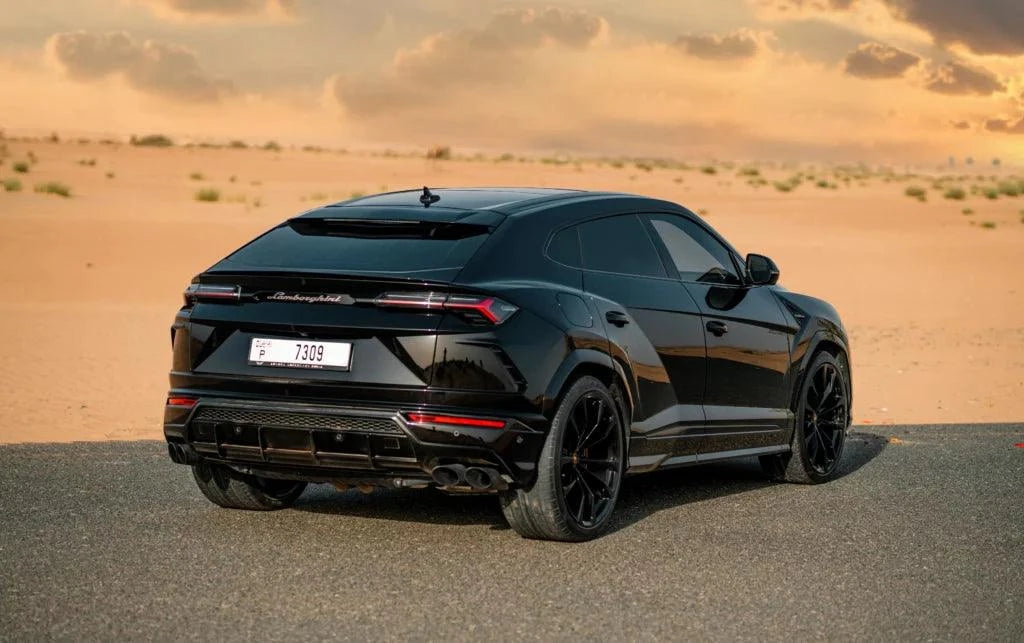 Lamborghini Urus Black