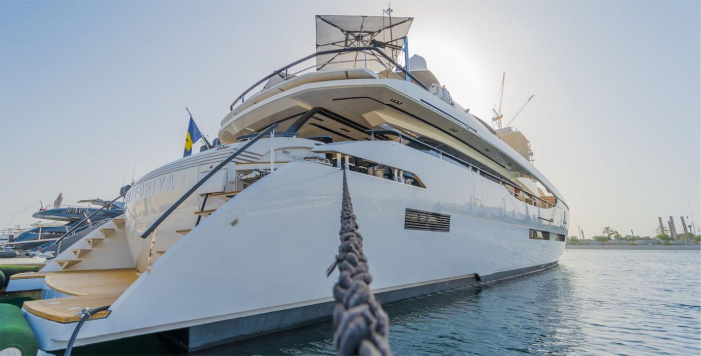 Dubai Premium Yat Kiralama 121ft(37m) 30 Kapasite