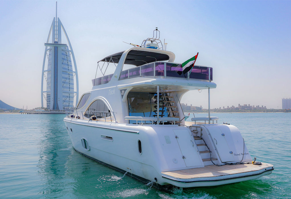 Dubai Yat Kiralama 75ft (23m) 30 Kişi Kapasiteli