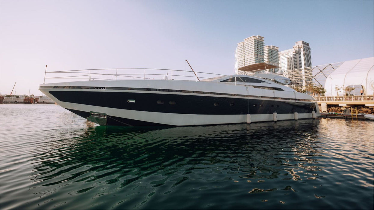 Dubai Premium Yat Kiralama 105ft(32m) 25 Kapasite