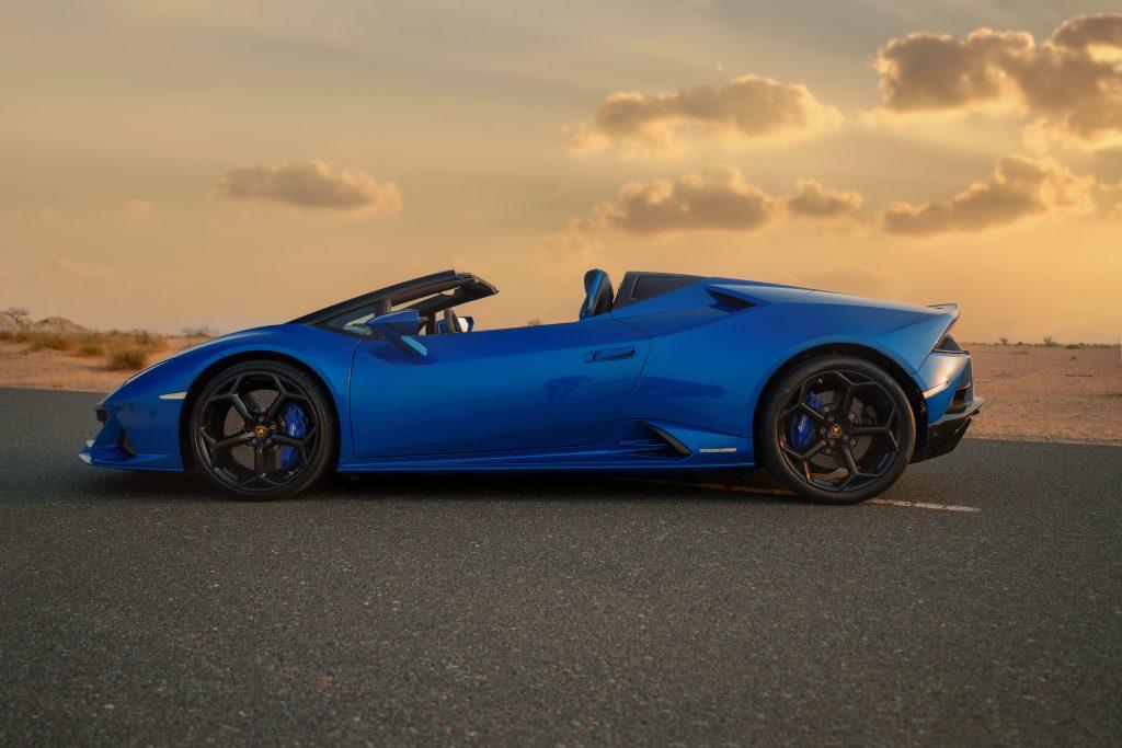 Lamborghini Huracan Evo Spyder Blue