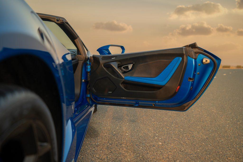 Lamborghini Huracan Evo Spyder Blue